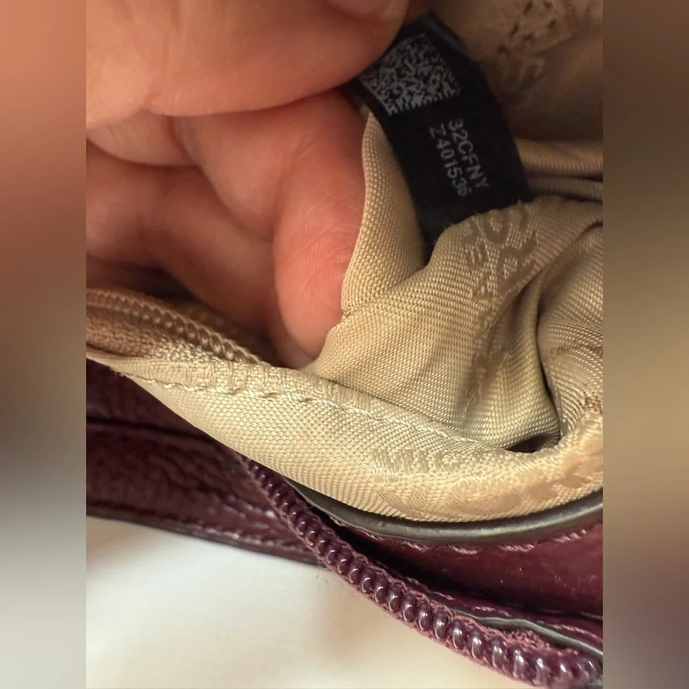 Michael Kors Hattie Messenger Brown and Plum Signature Logo‎ Crossbody Bag - Picture 9 of 9